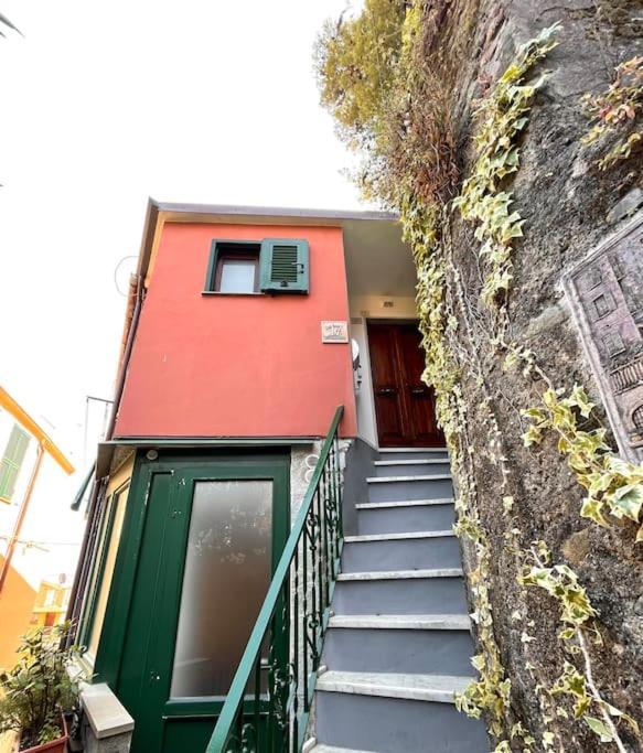 Historic Downtown Home By The Sea With King Bed Monterosso al Mare Exterior foto